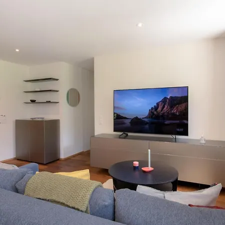 Panoramapark Soleil B Garden Appartement Wengen