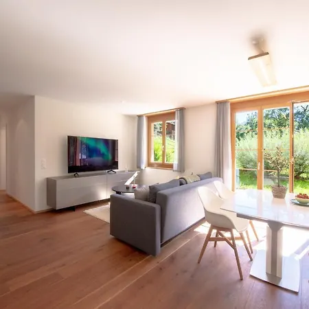 Panoramapark Soleil B Garden Appartement Wengen